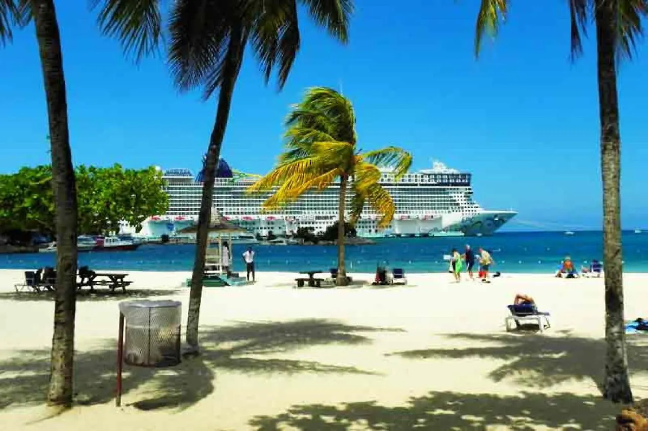 Beach-Side Condos At Turtle Beach Towers Ocho Rios